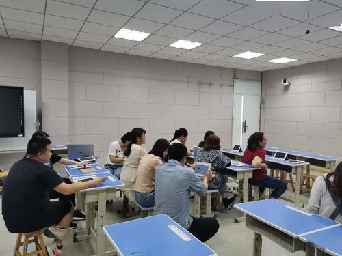 課堂注入新活力 臨沂東城實(shí)驗(yàn)小學(xué)智慧課堂平板電腦使用培訓(xùn)
